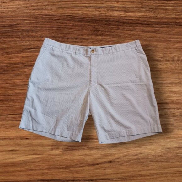 Vineyard Vines OTG Shorts Mens 44B Beige On the Go Performance Golf Casual - Picture 1 of 9